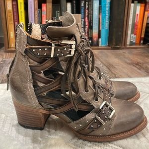 Freebird by Steven Cheyenne Booties size 7